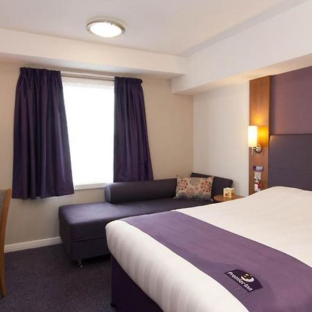 Premier Inn Dover East Exterior foto